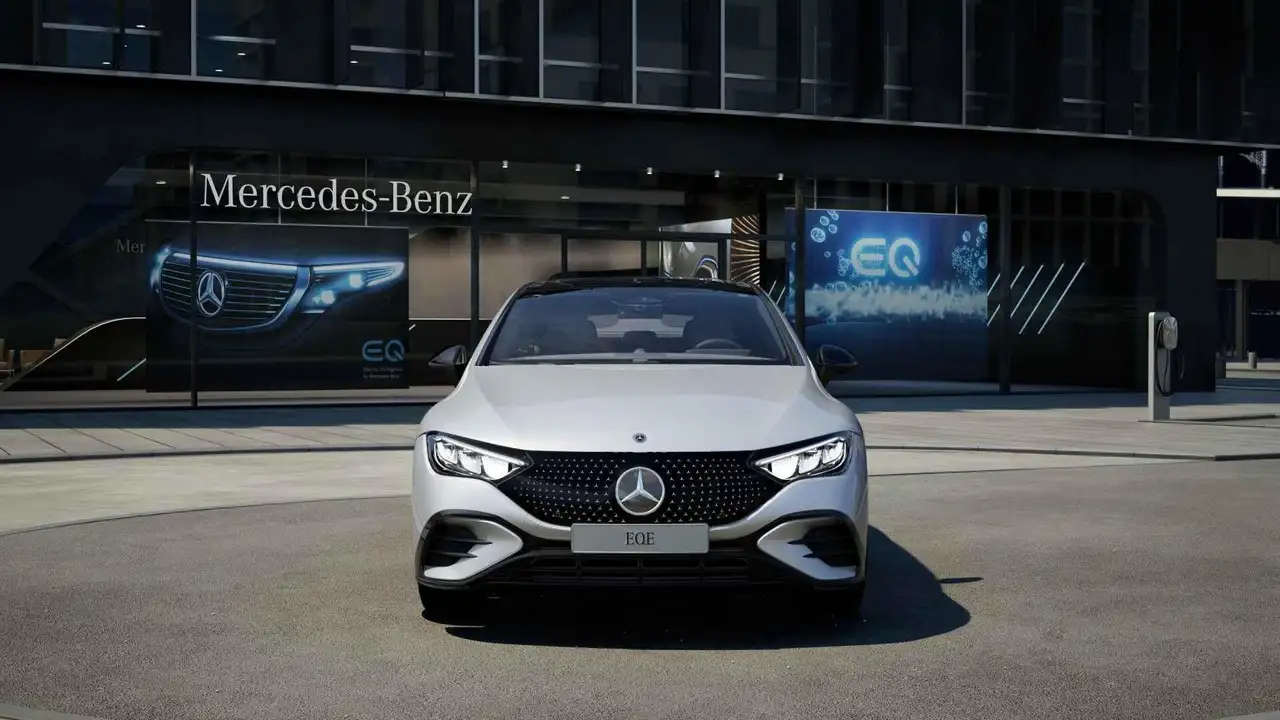 Mercedes-Benz EQE 300 2026