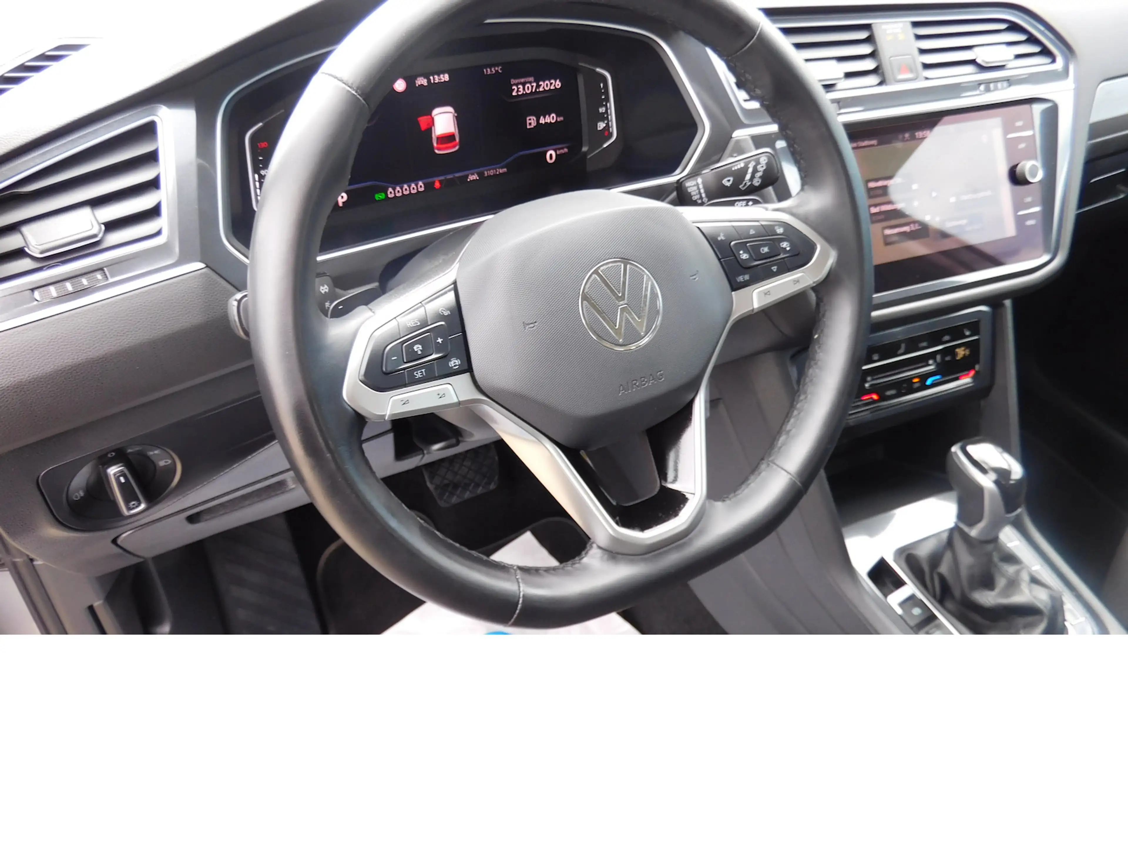 Volkswagen Tiguan Allspace 1.5 TSI Life 7 Sitze Navi DSG — photo 9
