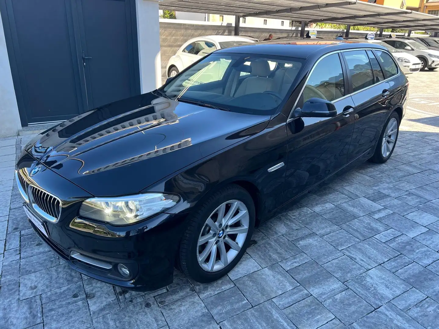 BMW 520 Serie 5 F11 Touring 520d Touring 184cv auto E6 Nero - 1