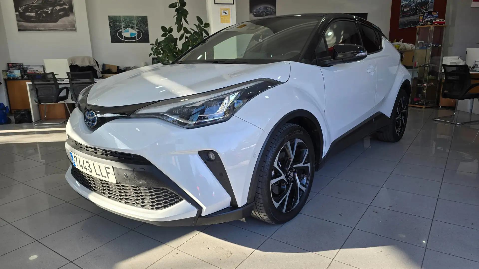 Toyota C-HR 180H Advance Luxury Blanco - 1