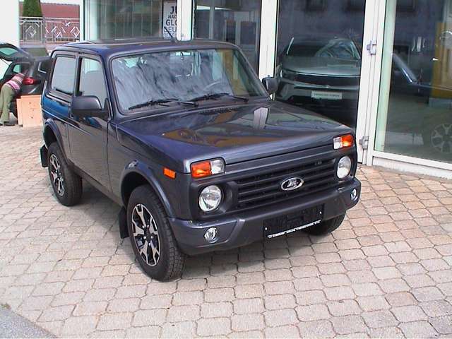 Imagine Lada Urban 4x4 Klimaanlage