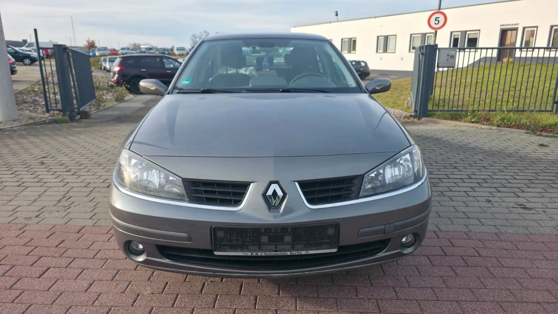 Renault Laguna II Authentique 1.9 Diesel TÜV 04/26 Gris - 2