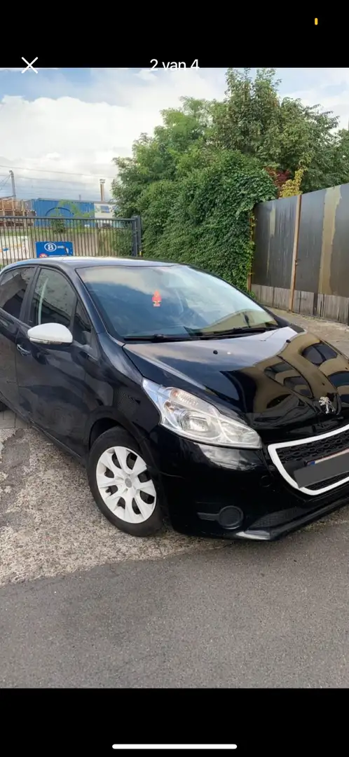 Peugeot 208 1.4 HDi EXPORT !! Noir - 1