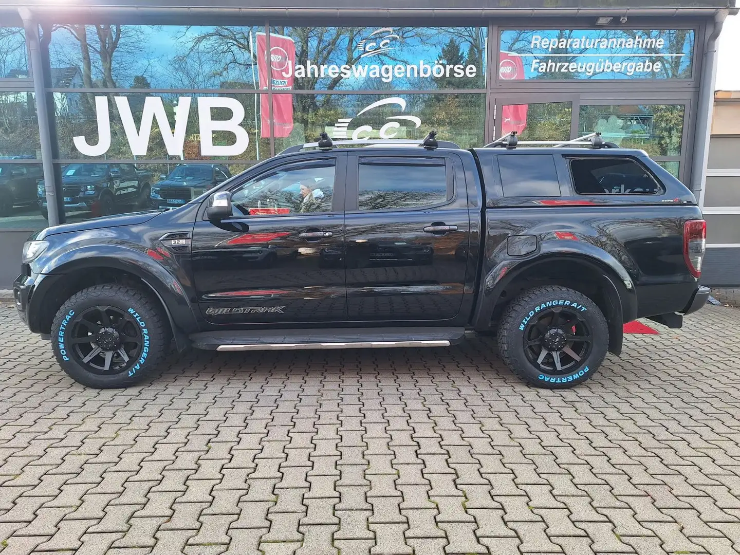 Ford Ranger Wildtrak 3,2 Hardtop T8 Xenon breit 18Rid Alu AT Noir - 1