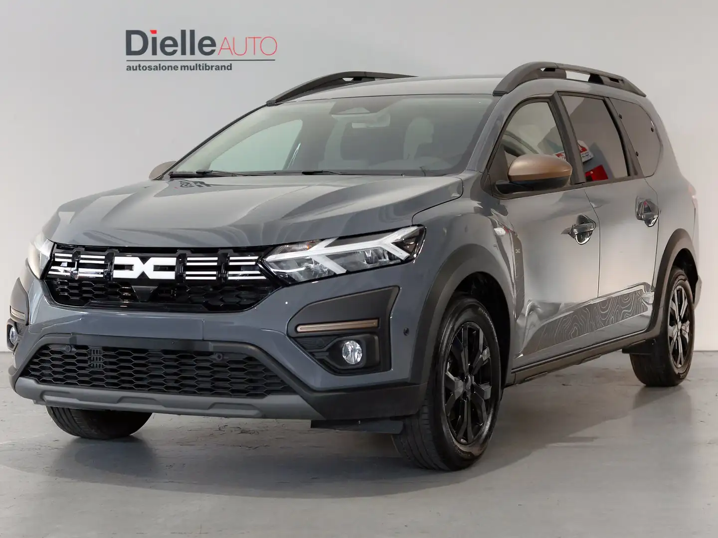 Dacia Jogger 1.0 TCe GPL 100 CV 7 posti Extreme Up Gris - 1