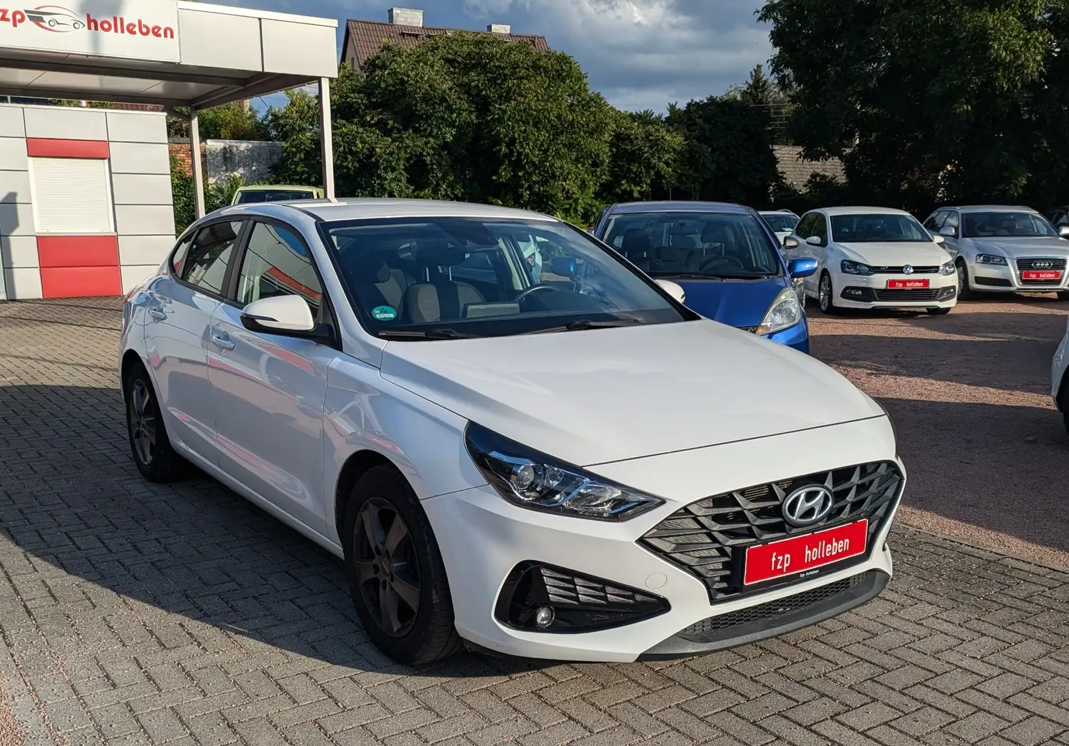 Hyundai i30 Intro Edition Mild-Hybrid - 1