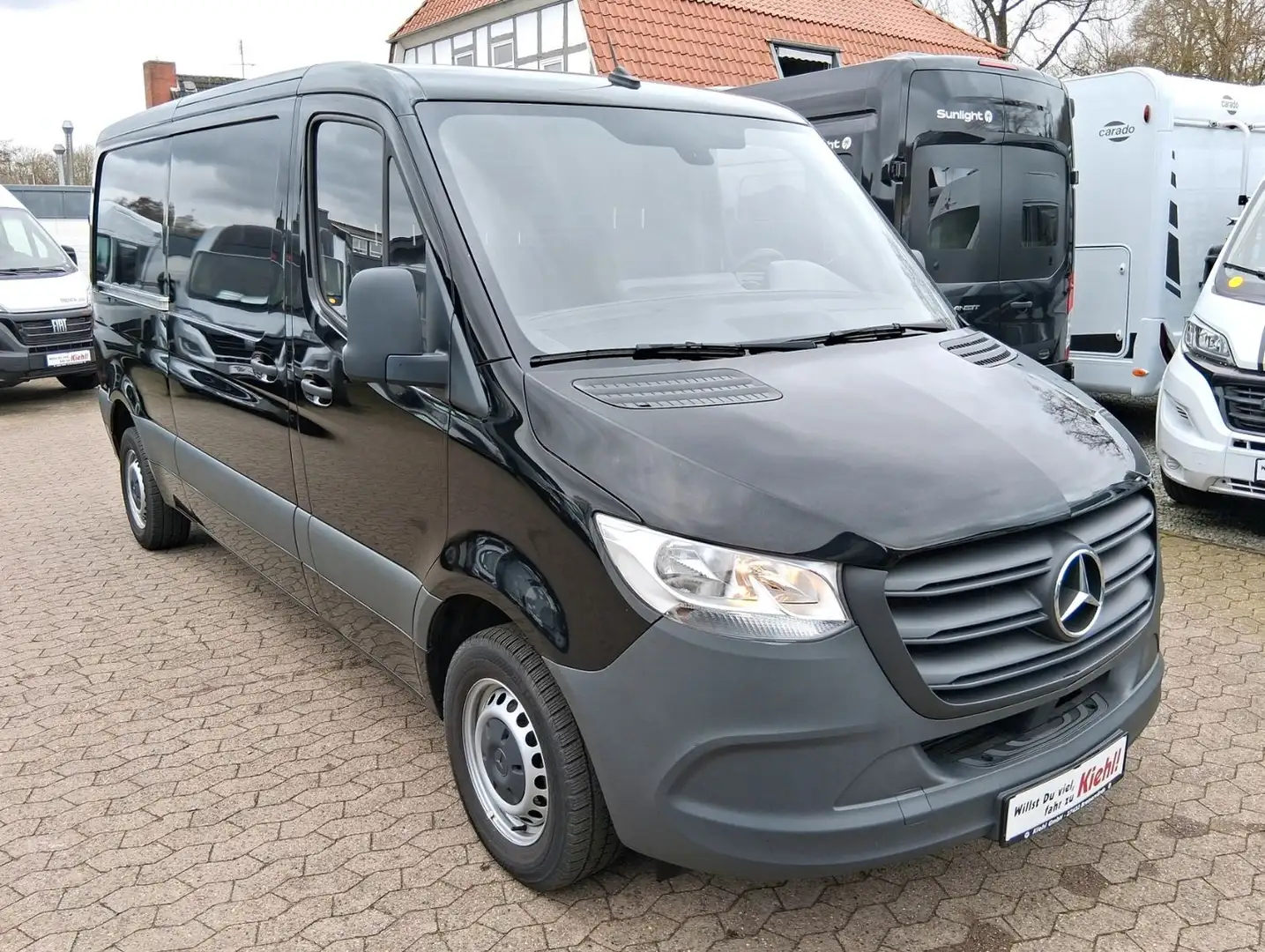 Mercedes-Benz Sprinter 211 CDI - QUQUQ Küchenbox + Klappbett Schwarz - 2