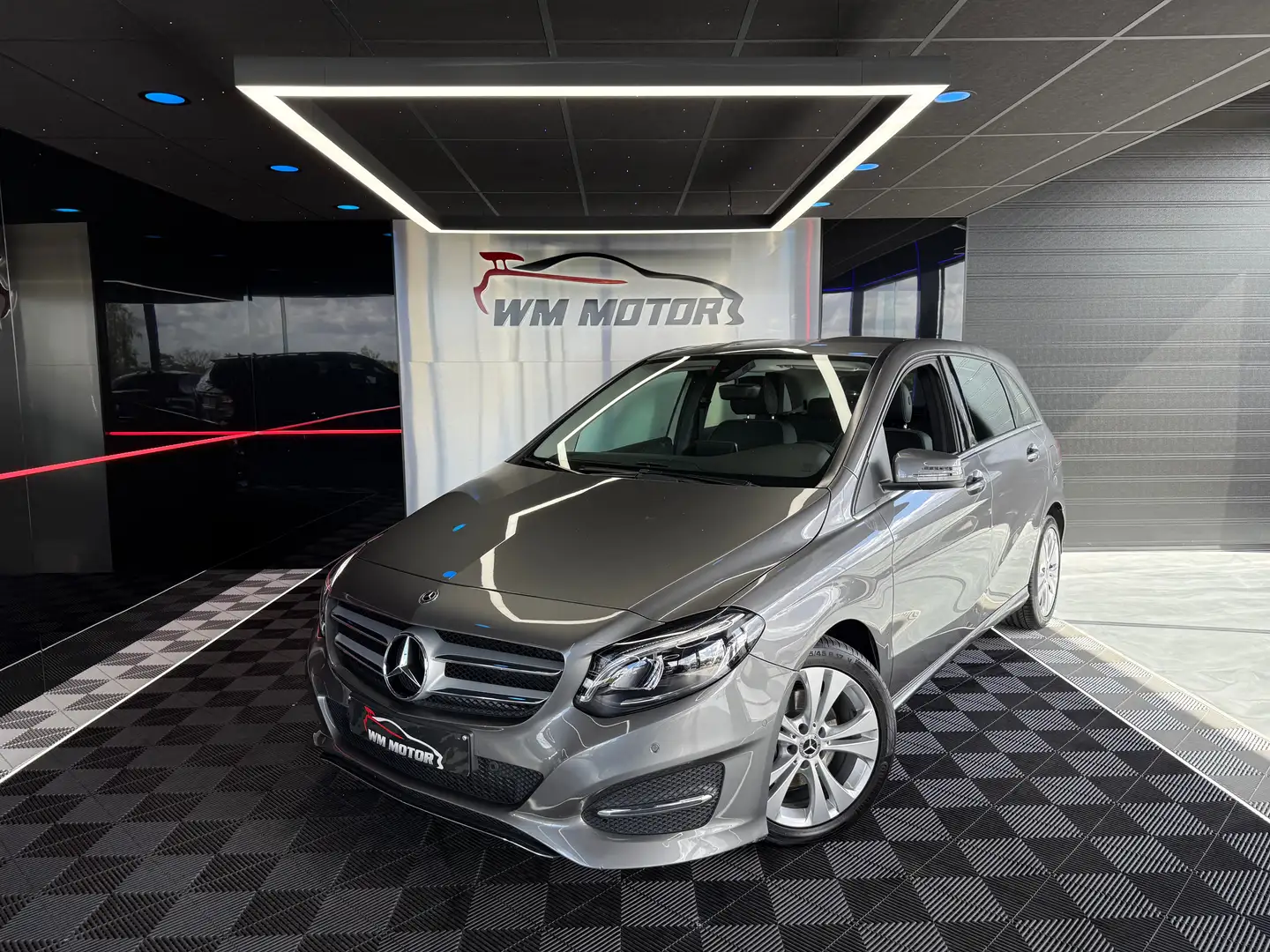 Mercedes-Benz B 180 B 180 d // 1er Propriétaire Gris - 1