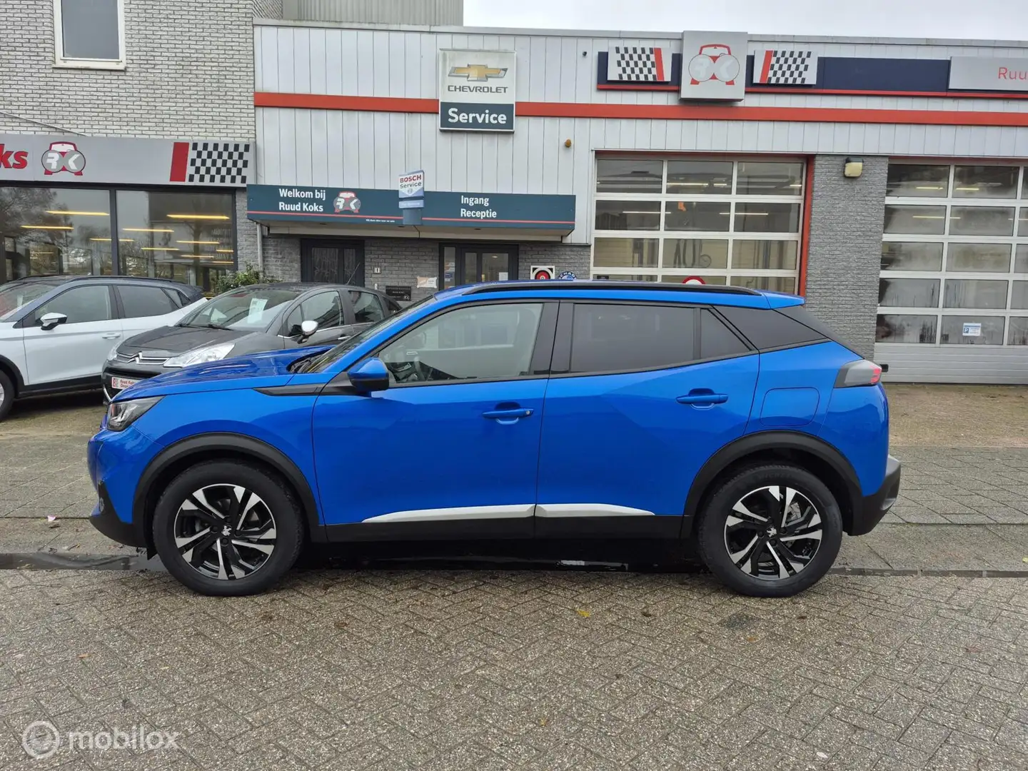 Peugeot 2008 1.2 PURETECH ALLURE PACK / Trekhaak / Dealer onder Blauw - 2