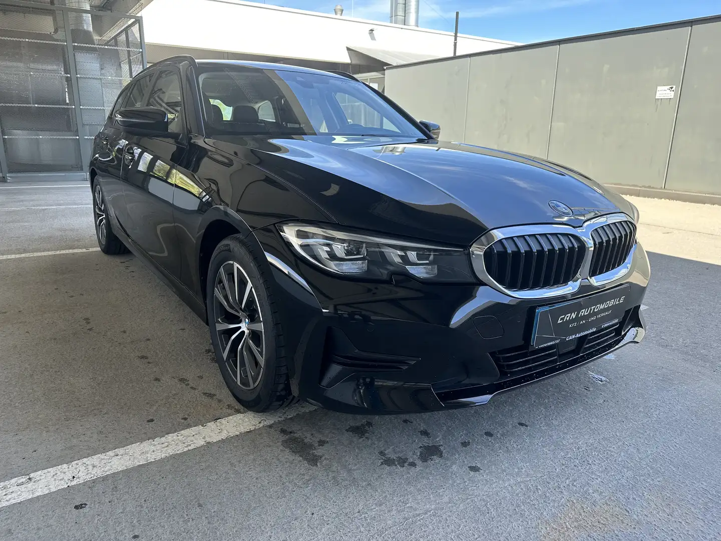 BMW 320 320 d Sport Schwarz - 1