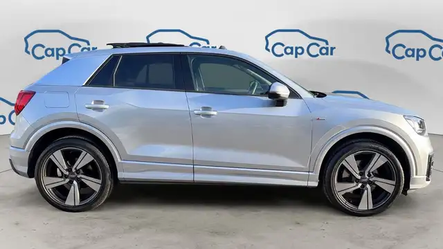 Audi Q2 view 4