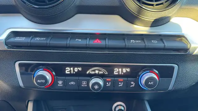Audi Q2 view 13