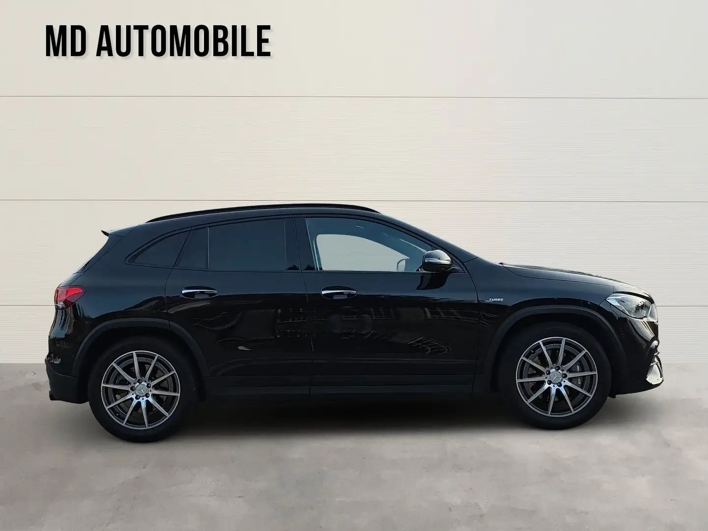 Mercedes-Benz GLA 45 AMG 4Matic Panorama ACC Burmester Head Up Schwarz - 2