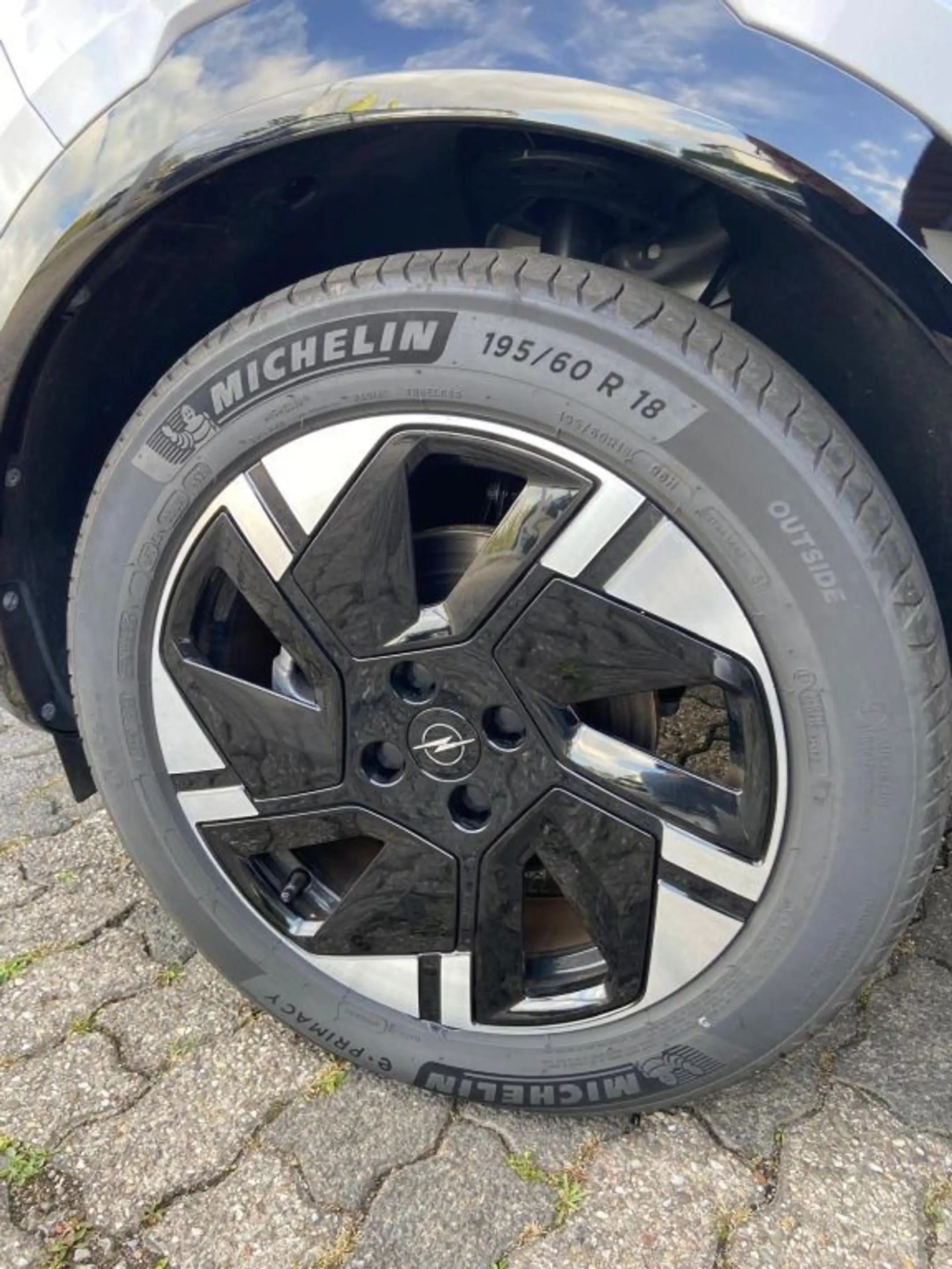 Opel Mokka-E GS — photo 3