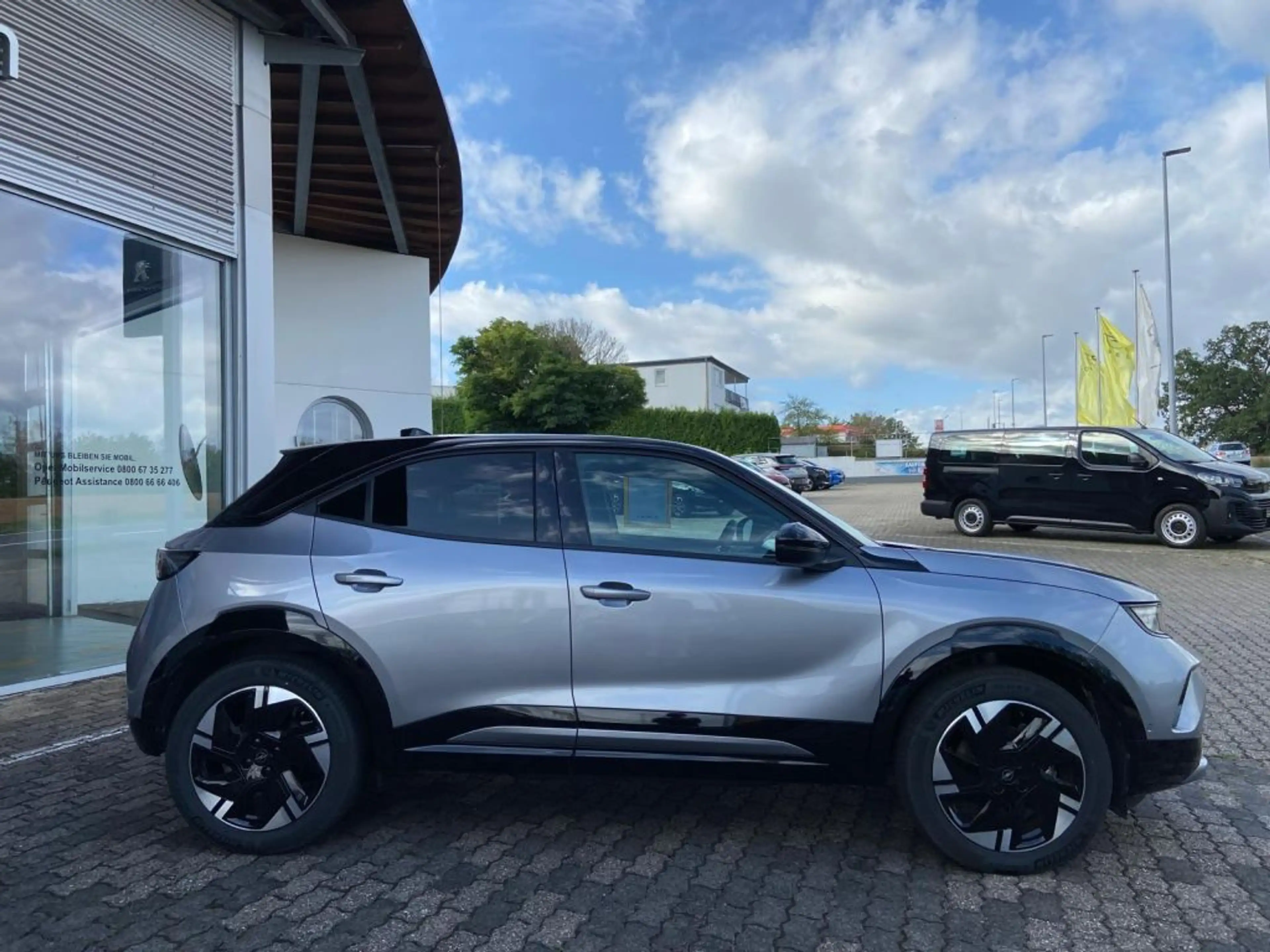 Opel Mokka-E GS — photo 2