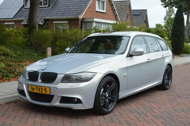 BMW 335 3-serie Touring 335xi M-pakket/Org NL/NAP/panorama
