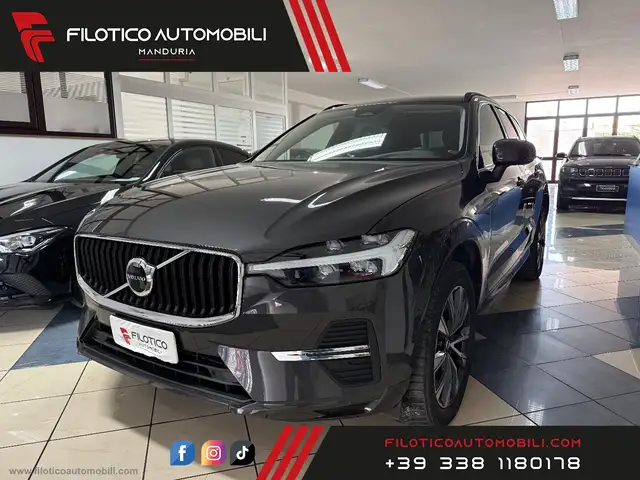 Volvo XC60 B4 d AWD automatico MOMENTUM PRO
