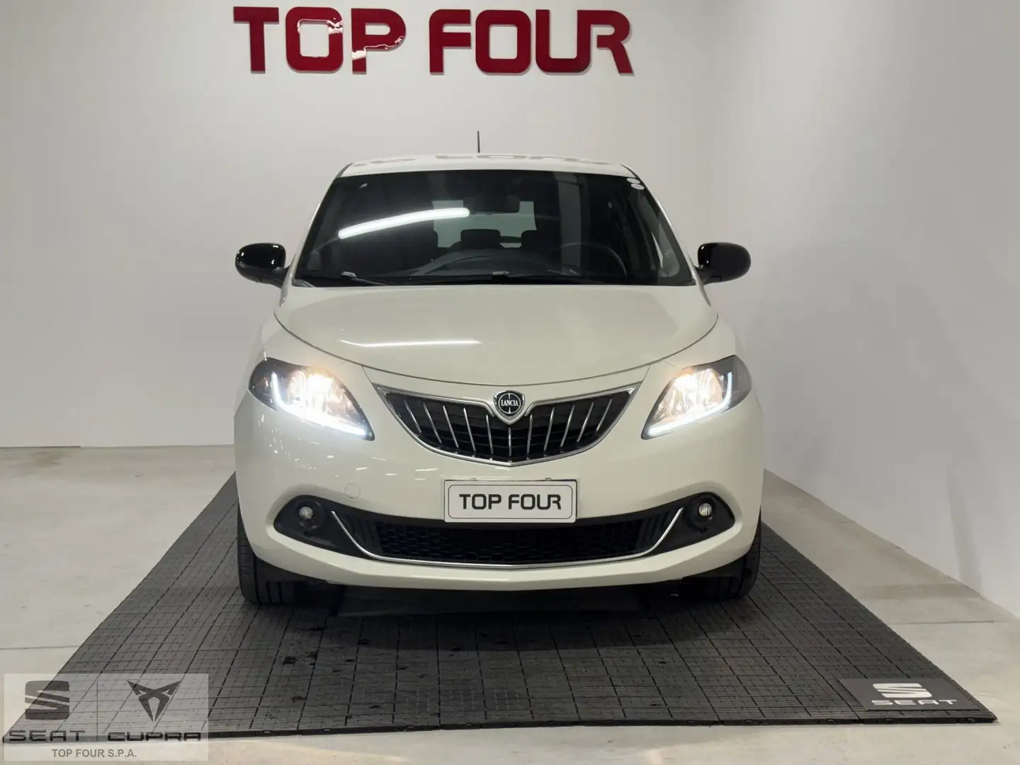 Lancia Ypsilon Ypsilon 1.0 FireFly 5 porte S&S Hybrid Gold - 2