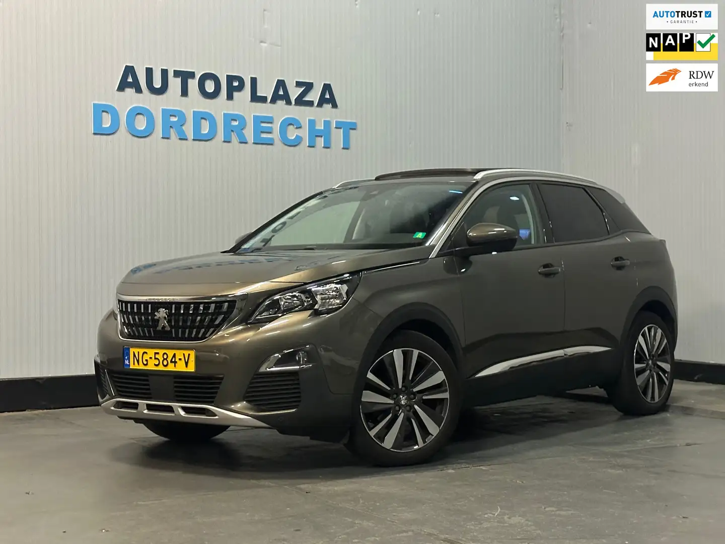 Peugeot 3008 1.2 PureTech Blue Lease Premium Pano / Camera Gris - 1