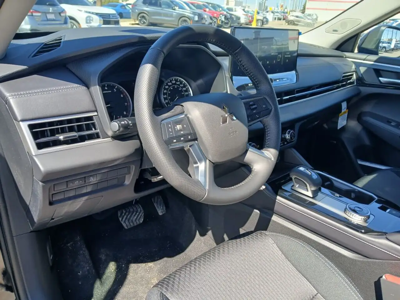 Mitsubishi Outlander снимка Mitsubishi Outlander