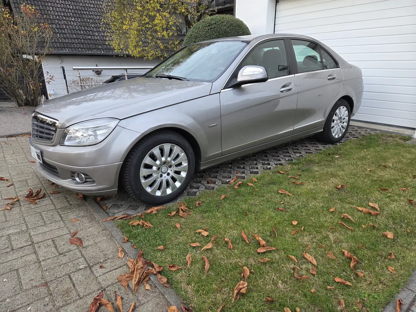 Mercedes-Benz C 180 Kompressor Elegance, AHK, erster Hand ! Серебристый - 2