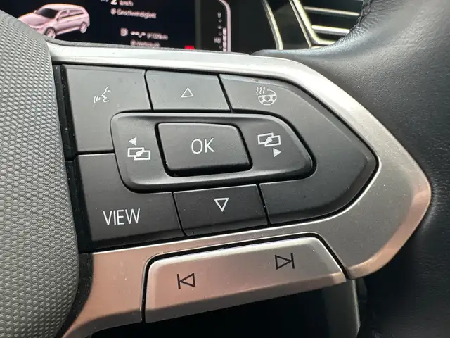 Volkswagen Passat view 14