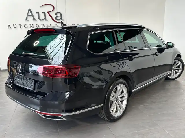 Volkswagen Passat view 4