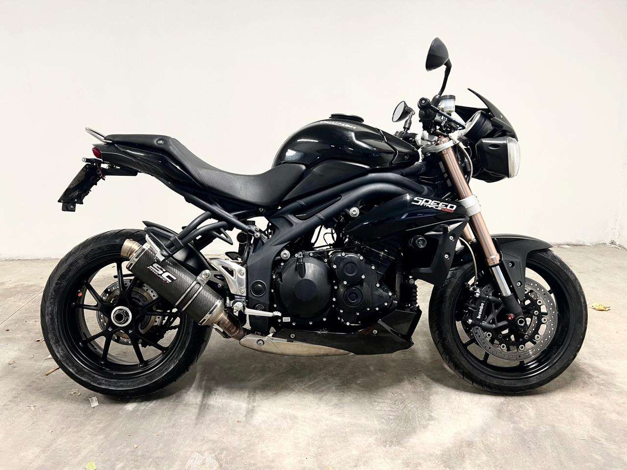 Triumph Speed Triple 1050 nero