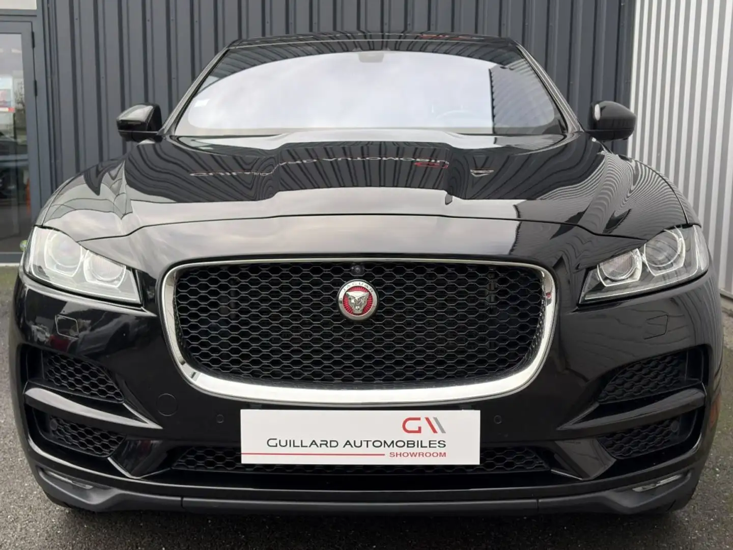 Jaguar F-Pace 3.0 V6 D 300ch PORTFOLIO BVA8 Noir - 2