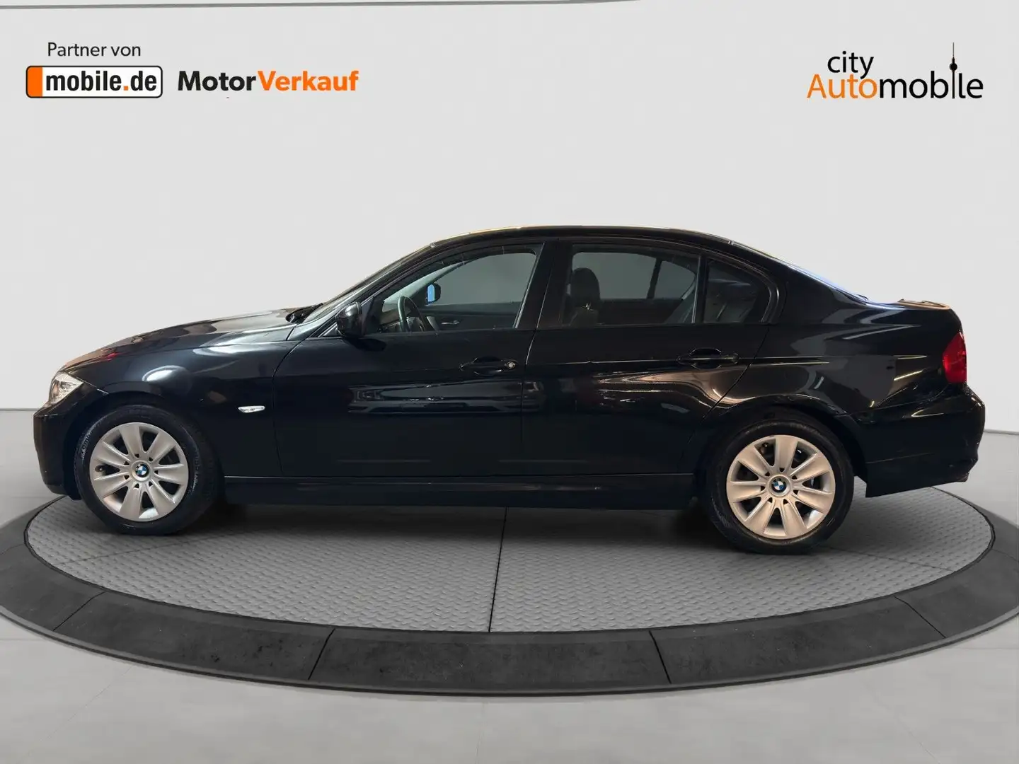 BMW 318 i Limousine/Schiebedach Schwarz - 2