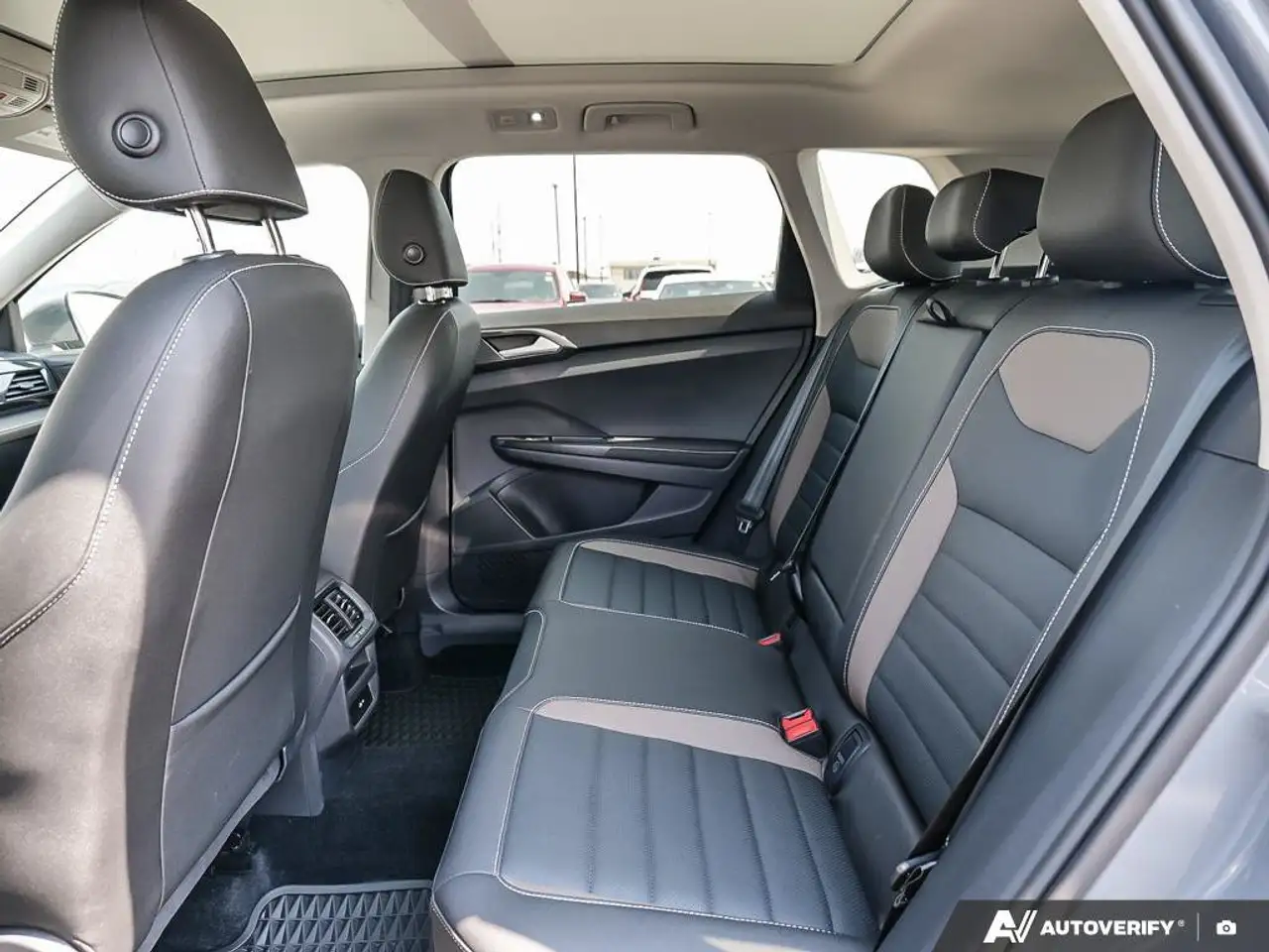 Volkswagen Taos снимка Volkswagen Taos