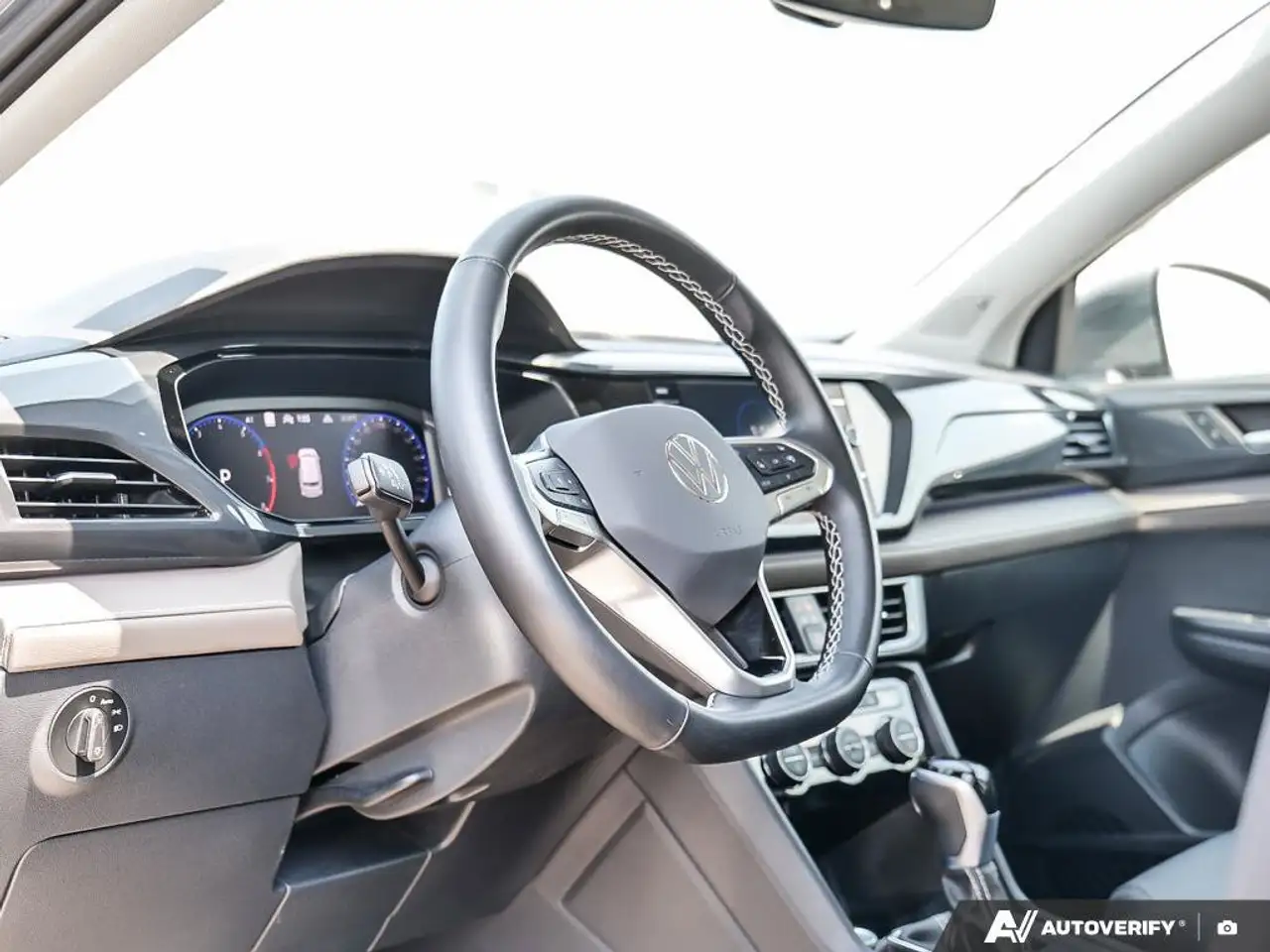 Volkswagen Taos снимка Volkswagen Taos
