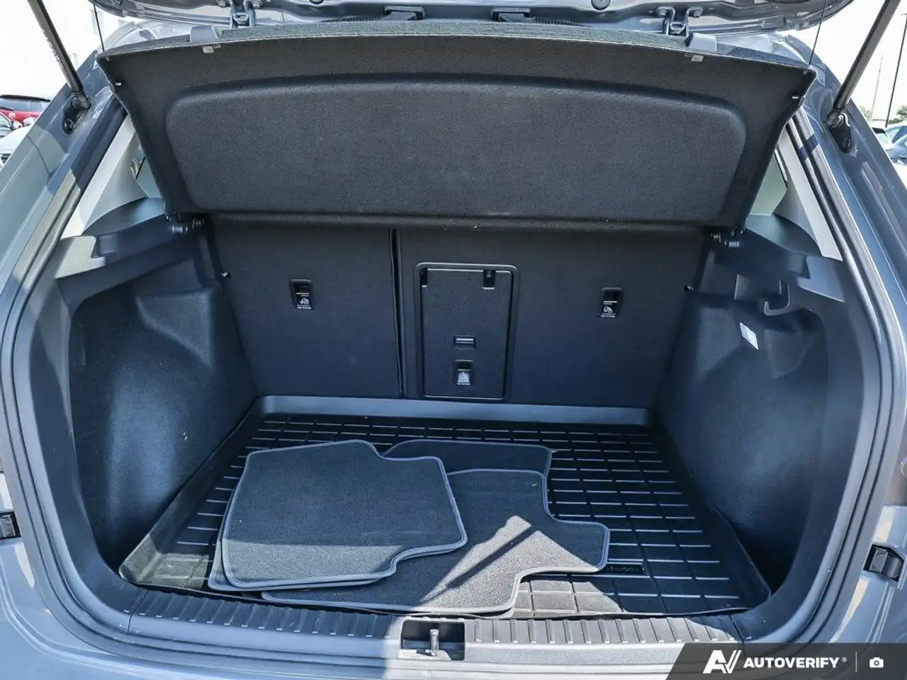 Volkswagen Taos снимка Volkswagen Taos