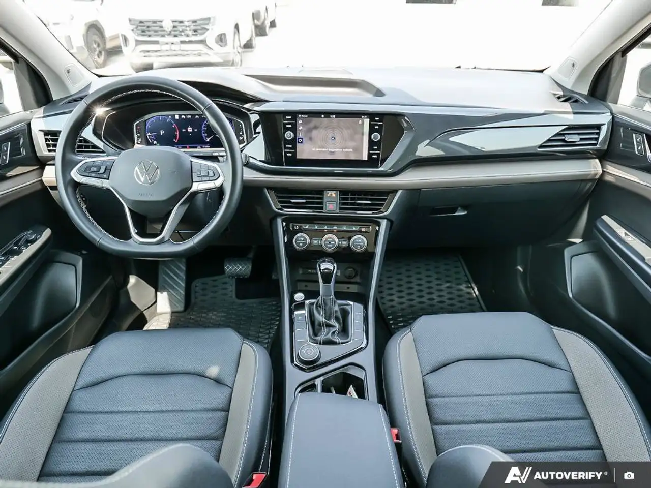 Volkswagen Taos снимка Volkswagen Taos