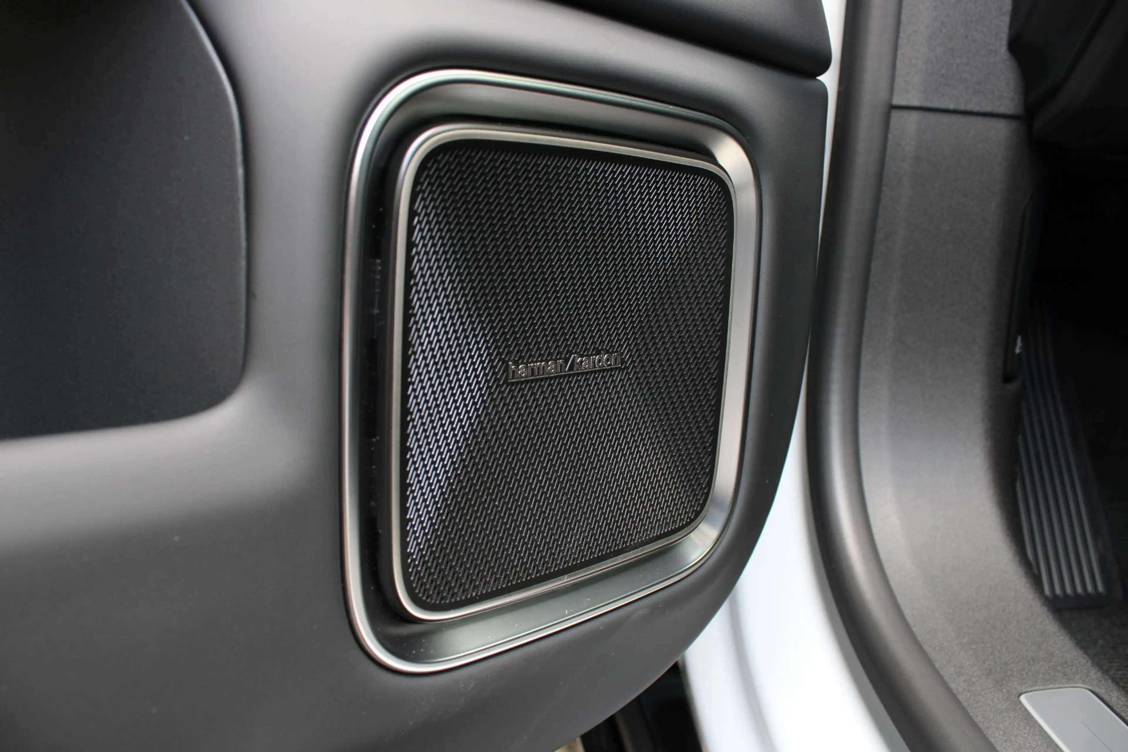 Polestar 4 Long Range Single Motor Prime 100 kWh, Panoramisch — photo 11