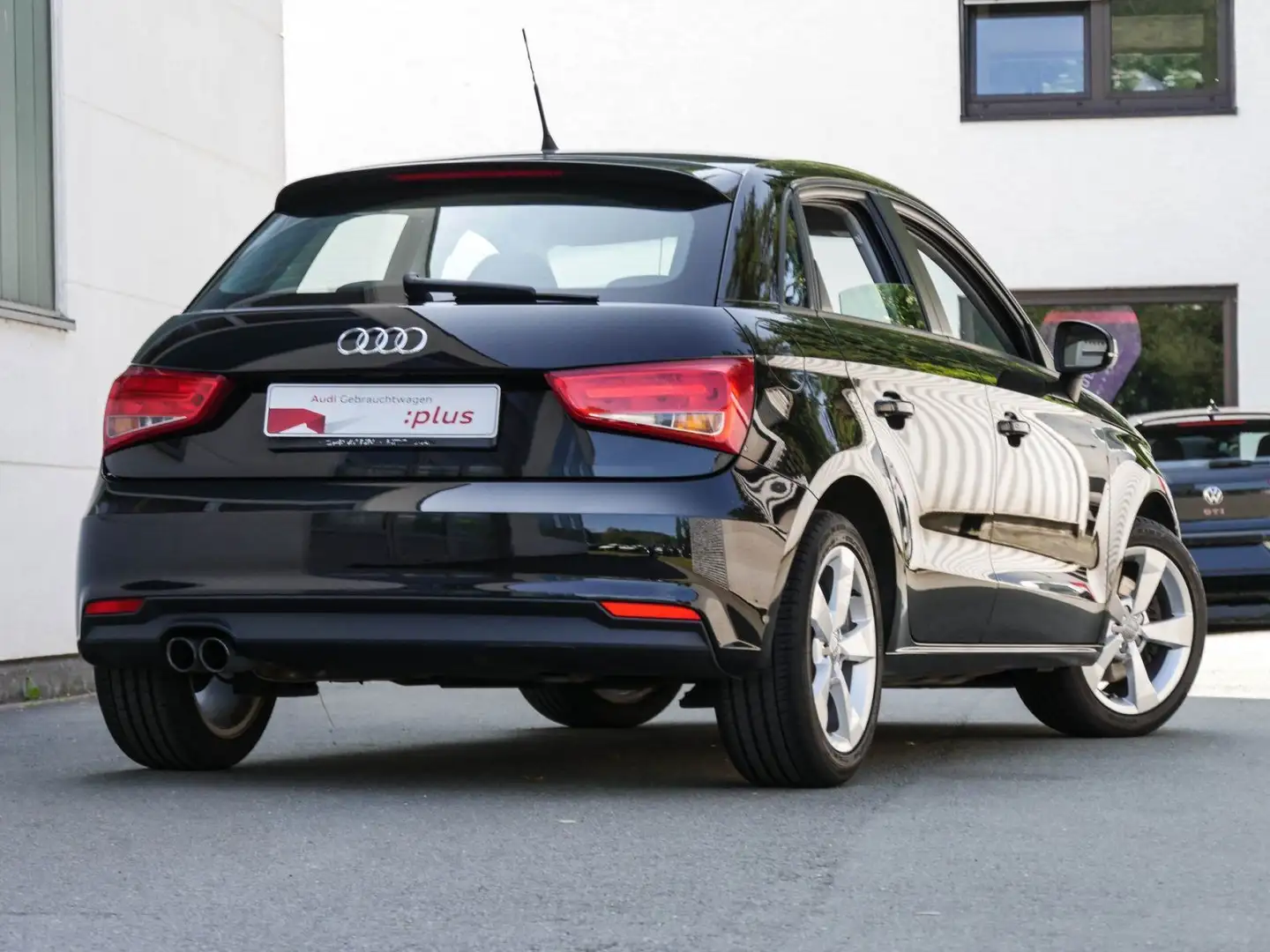 Audi A1 nza 1.4 TFSI sport S-Line Xenon Kli Noir - 2