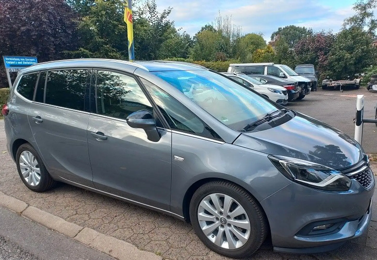 Opel Zafira C Tourer 2,0 CDTi Aut Klima SHZ Navi LED Grau - 1
