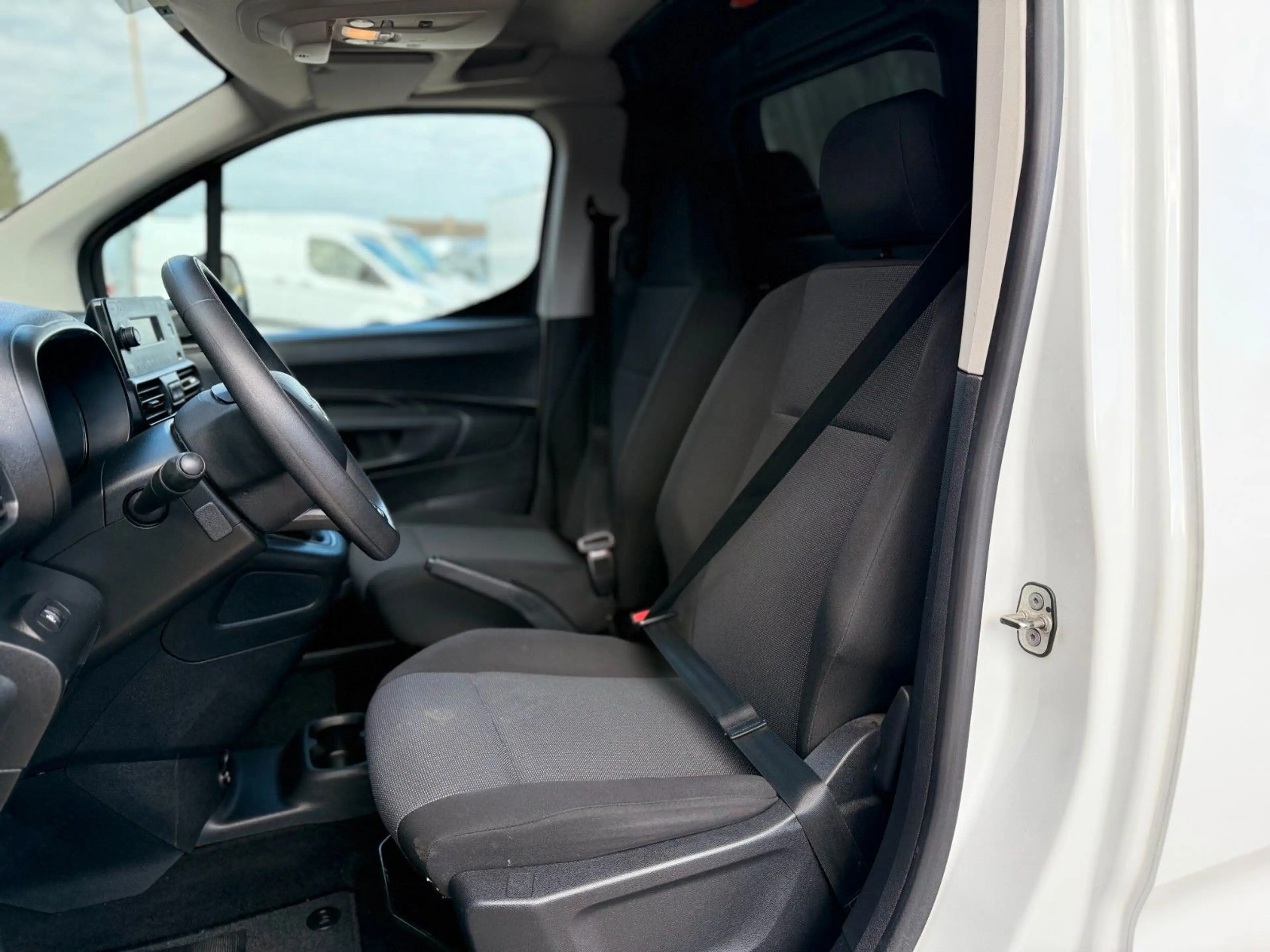 Citroen Berlingo 1.5 BlueHDi Control L1H1 55KW — photo 15