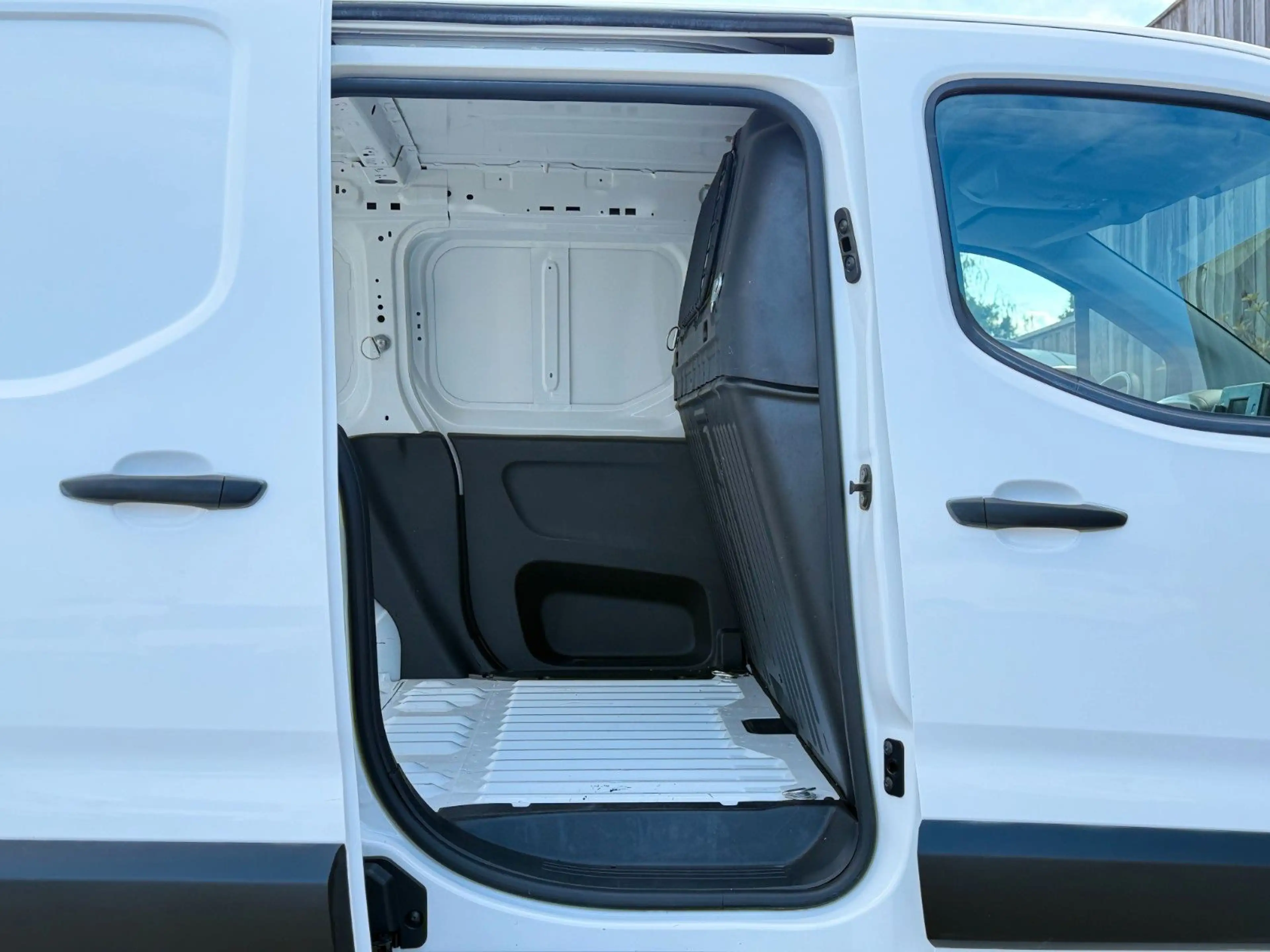 Citroen Berlingo 1.5 BlueHDi Control L1H1 55KW — photo 10