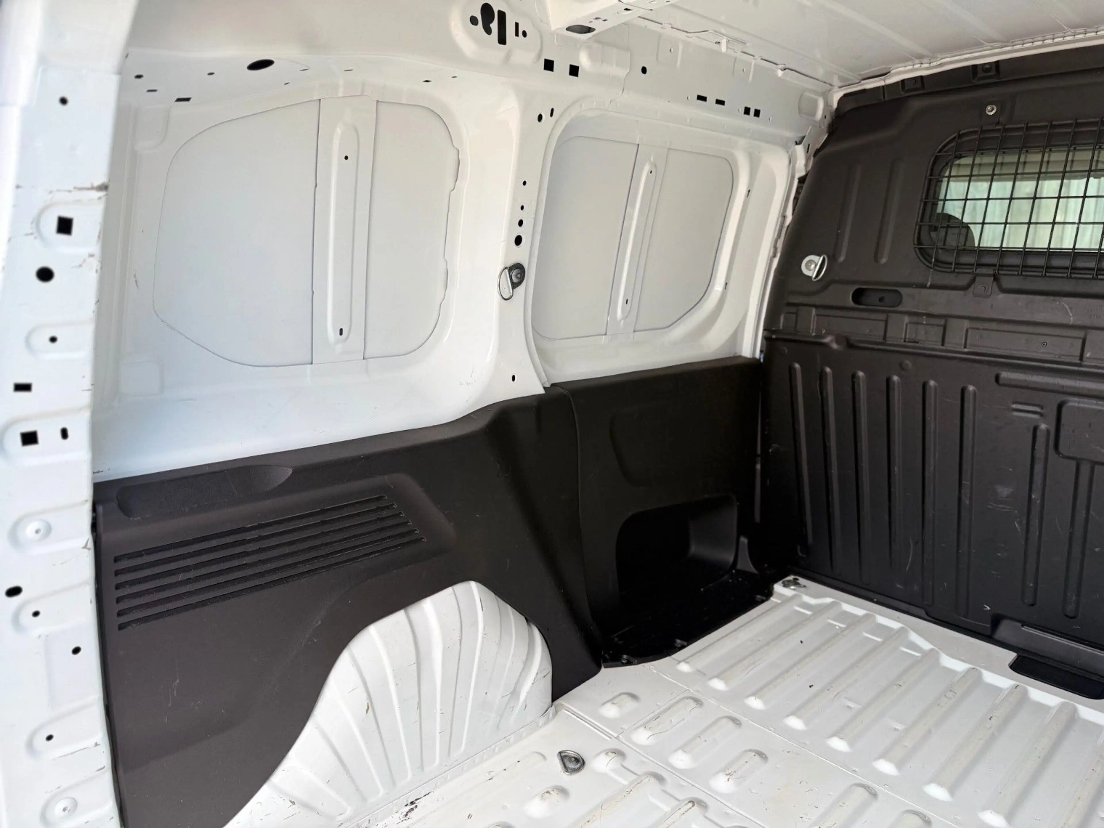 Citroen Berlingo 1.5 BlueHDi Control L1H1 55KW — photo 11