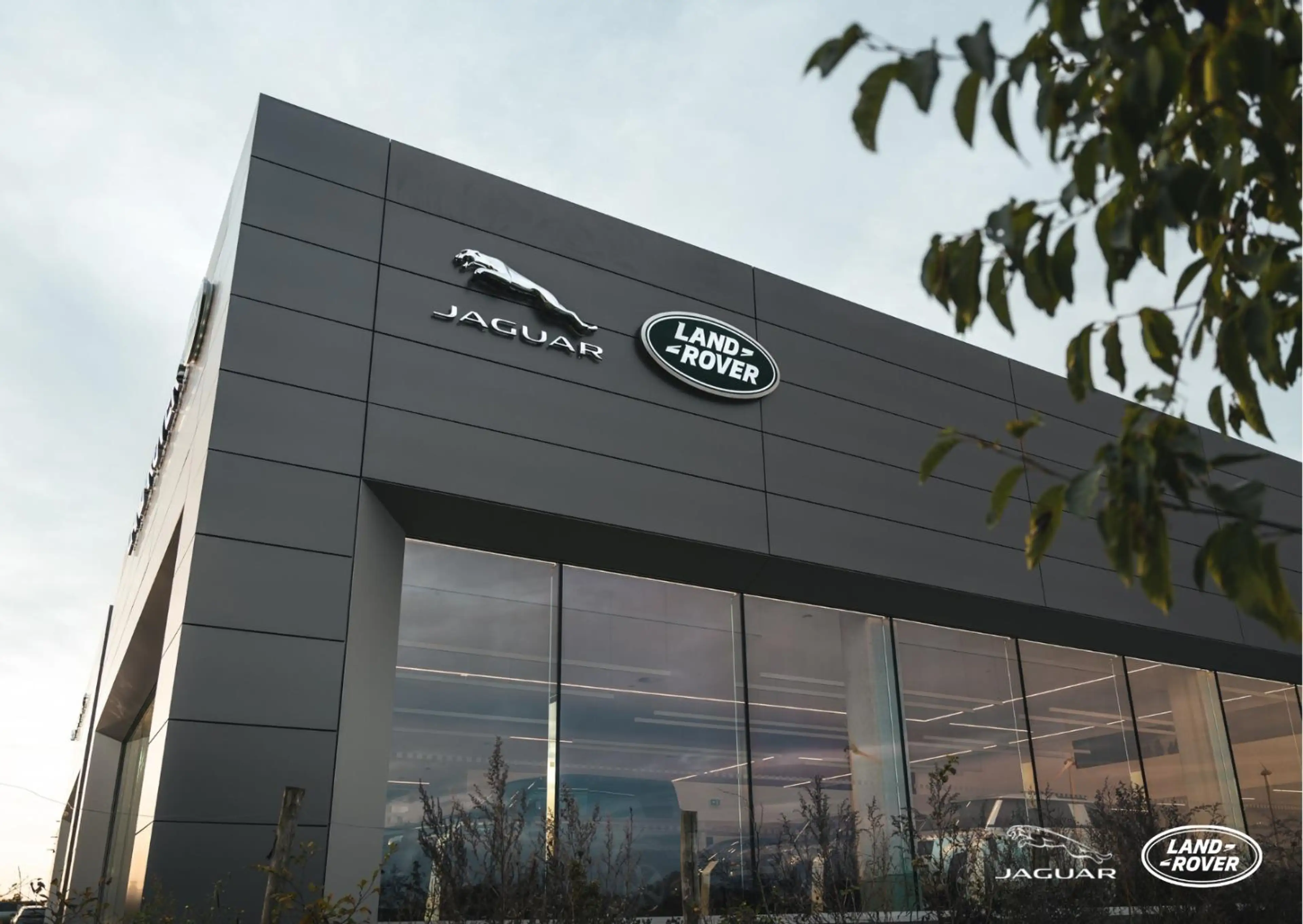 Jaguar F-Pace P400e R-Dynamic S AWD Auto. 24MY — photo 7