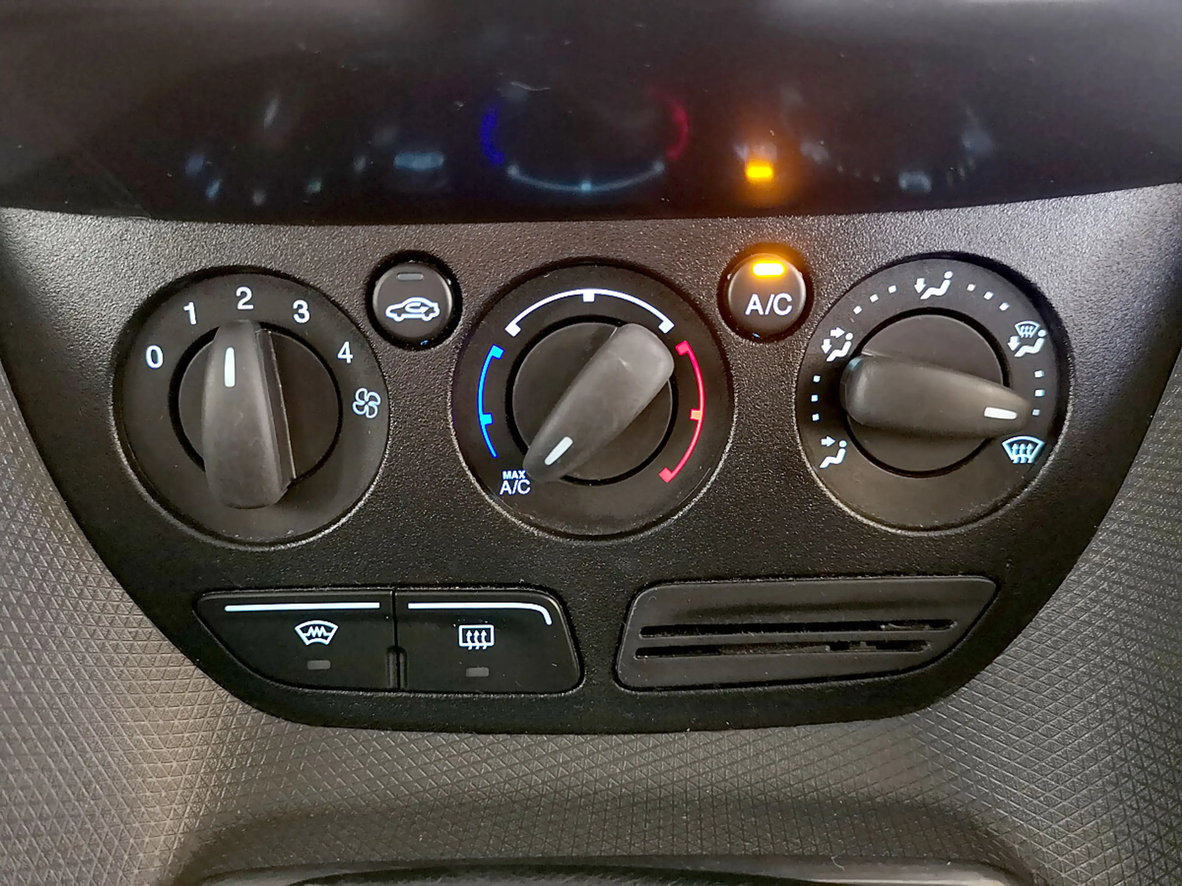 Ford Tourneo Connect Trend 1,5 TDCi "AHV" — photo 15