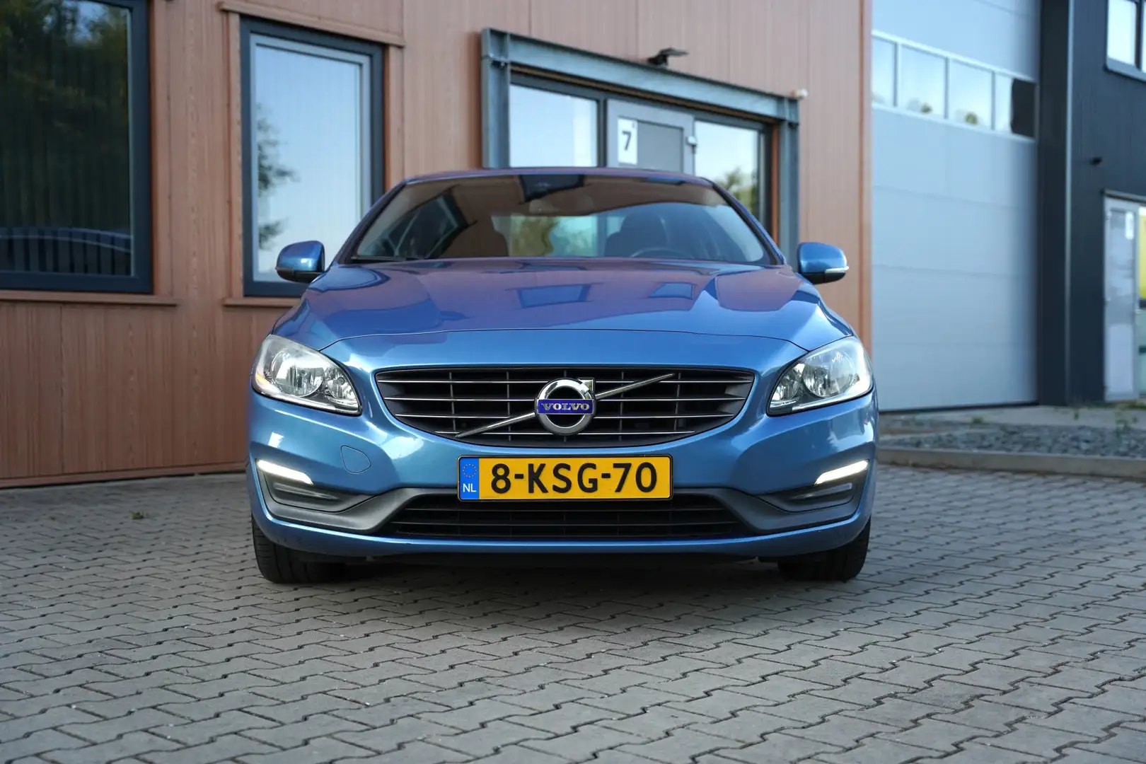 Volvo S60 1.6 T3 Momentum Bleu - 2