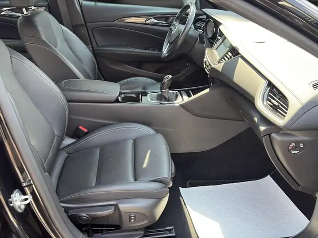 Opel Insignia view 13