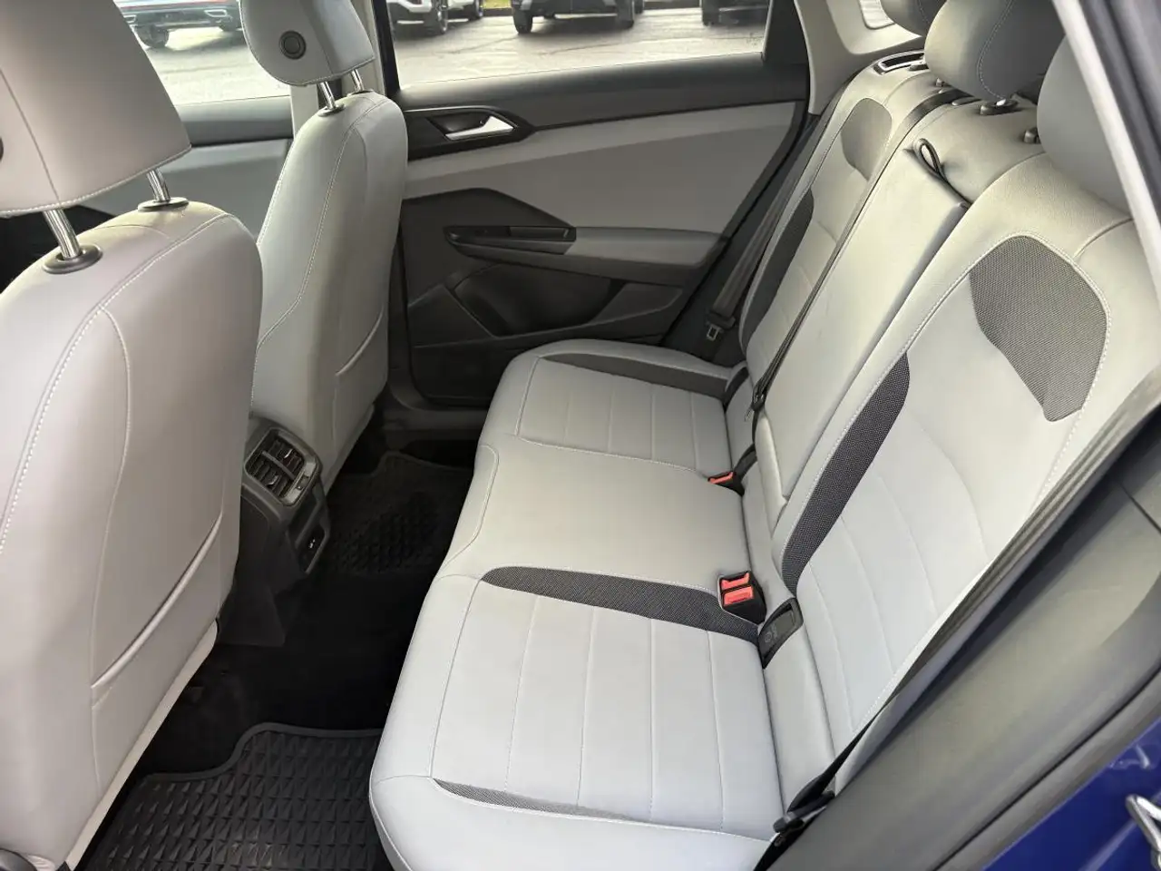 Volkswagen Taos снимка Volkswagen Taos
