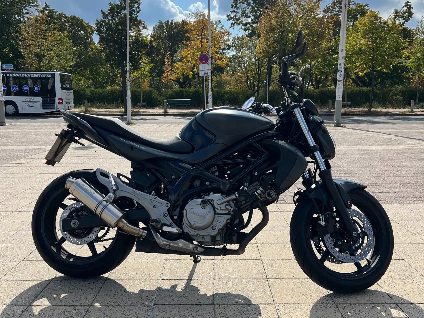 Suzuki Gladius 650 Suzuki SFV 650 Gladius - Mattschwarz - A2-tauglich Czarny - 2