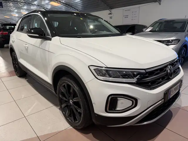 Volkswagen T-Roc view 6
