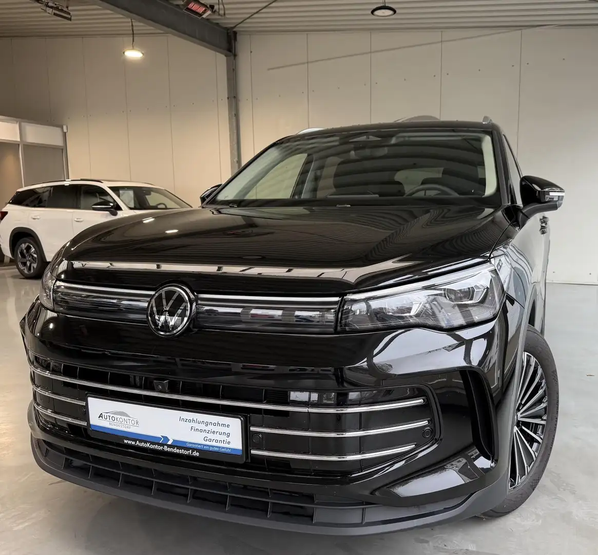 Volkswagen Tiguan Elegance Autom., *IQ Light *Navi *360Kamera *ACC Schwarz - 2