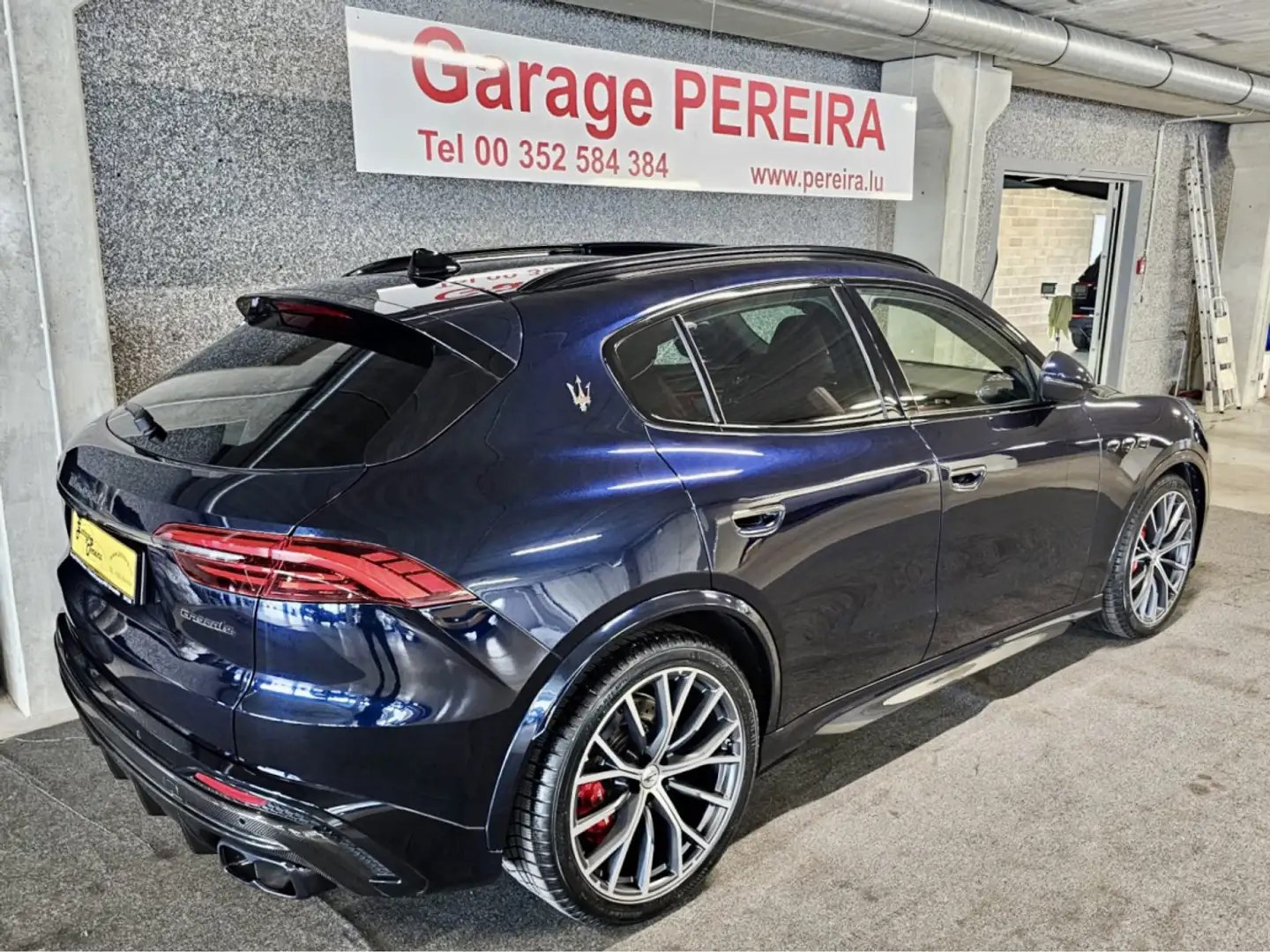 Maserati Grecale 3.0 V6 TROFEO CARBON SONUS PANO CUIR NAVI 1 HAND Bleu - 2
