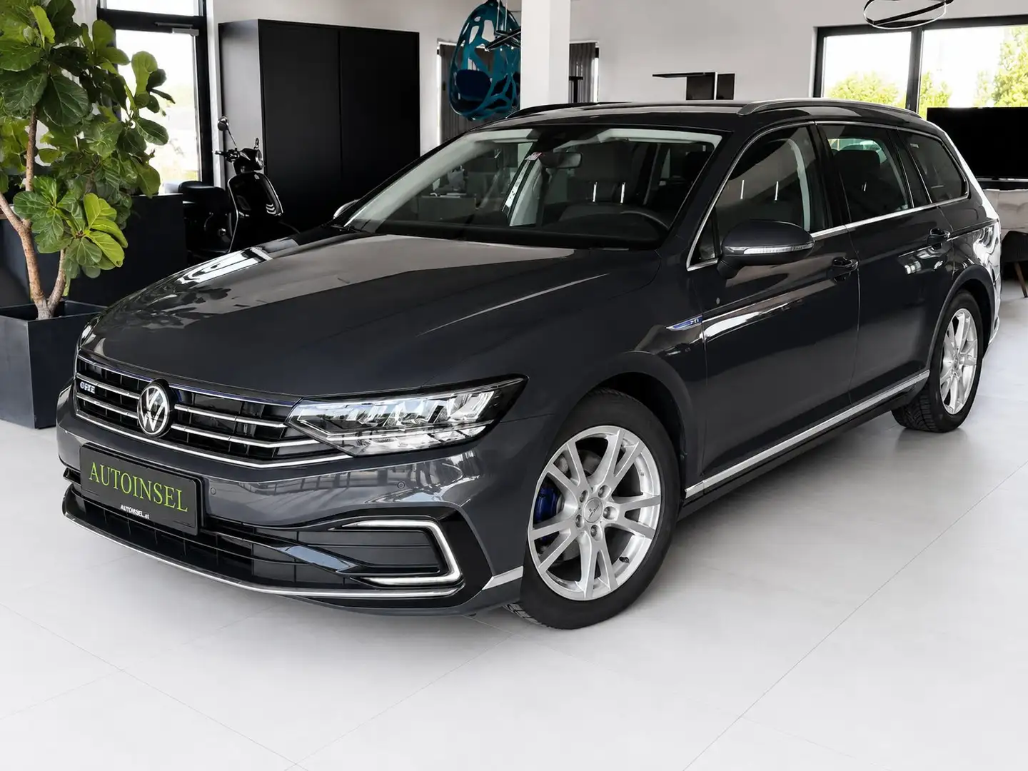 Volkswagen Passat Variant GTE Virtual Cockpit-ACC-Massage-Navi Grau - 2
